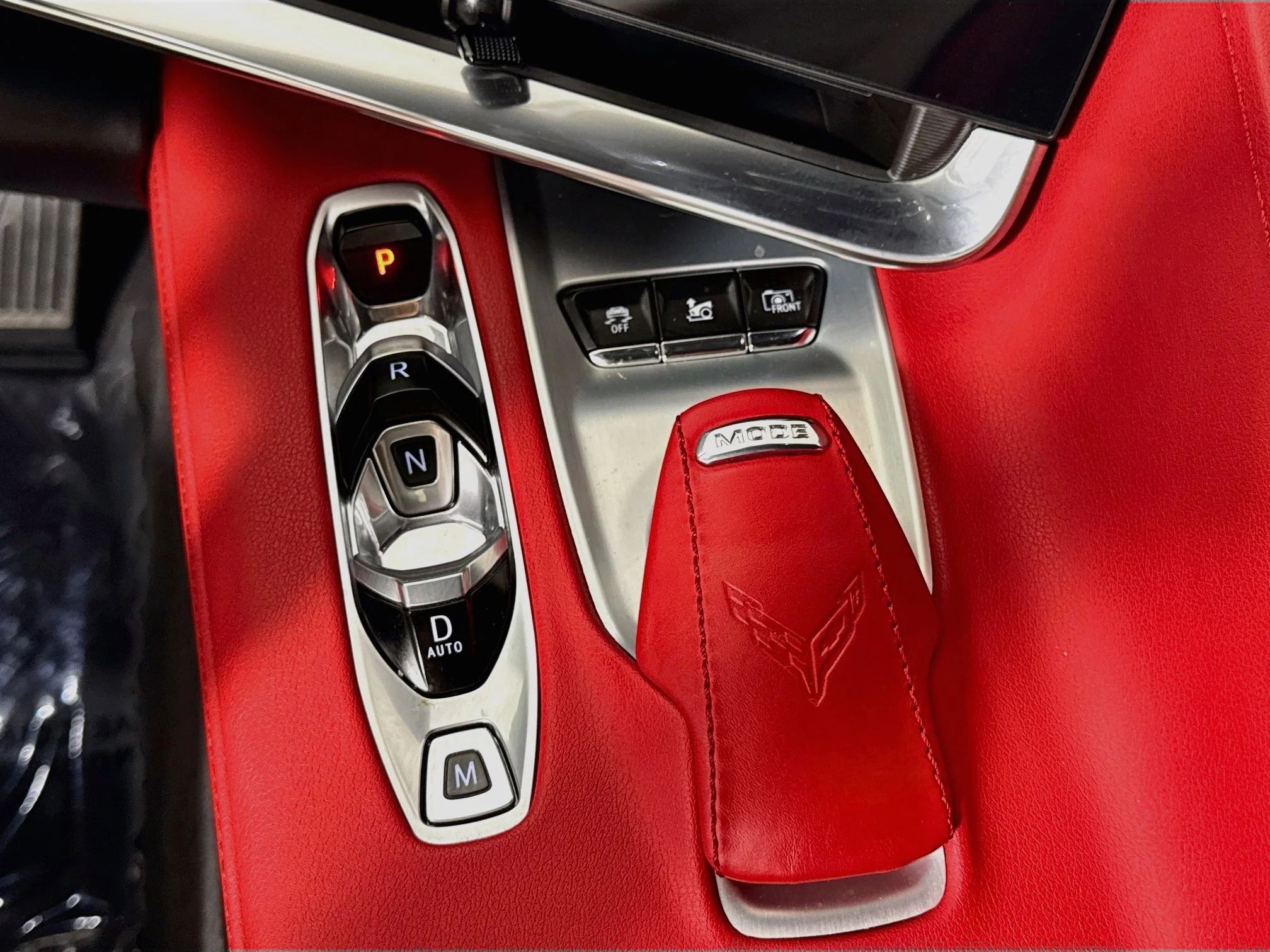 Used 2021 TORCH RED Chevrolet 2LT image 19