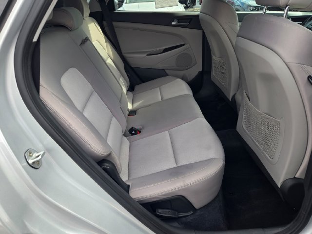 Used 2016 Silver Hyundai Sport image 8