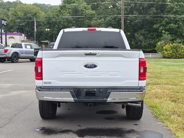 Used 2022 White Ford XLT image 12