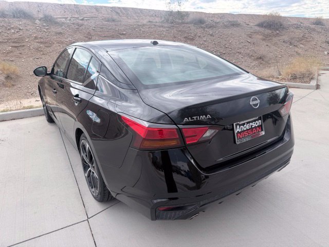 2025 Nissan Altima SR - Photo 6