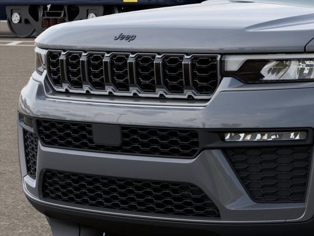 New 2027 Sting-Gray Clear-Coat Paint Jeep  image 31