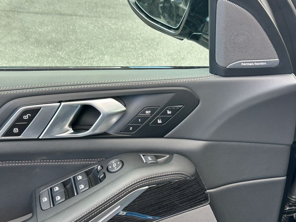 New 2026 Black Sapphire Metallic BMW xDrive50e image 12