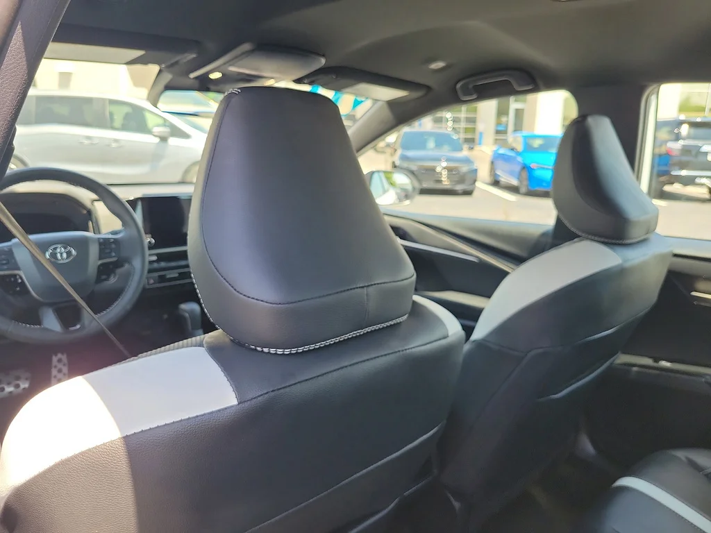 Used 2026 Ice Cap Toyota SE image 11