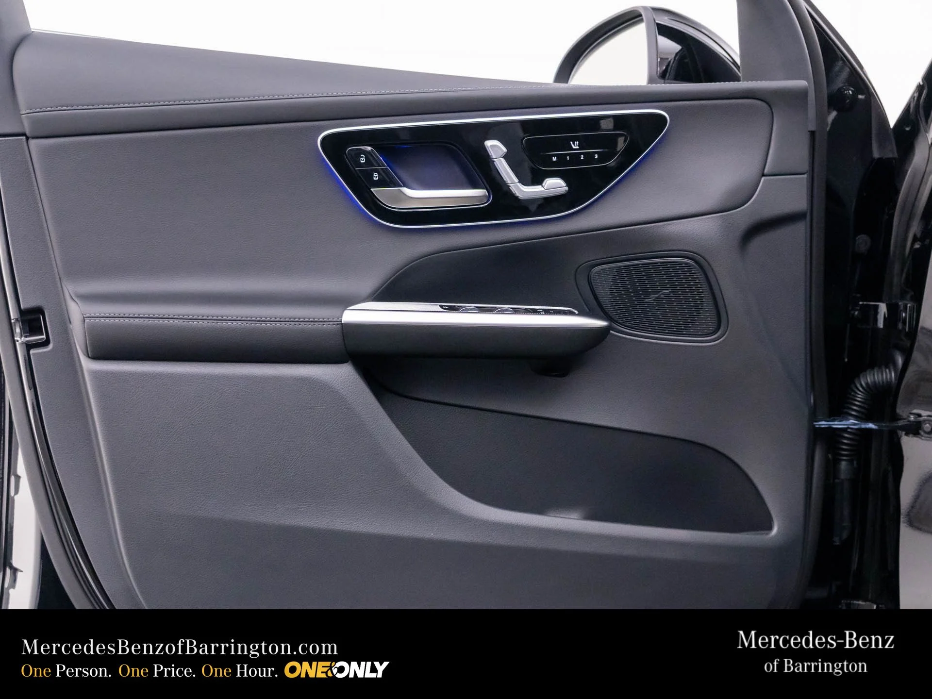 New 2026 Black Mercedes-Benz GLC 300 image 15
