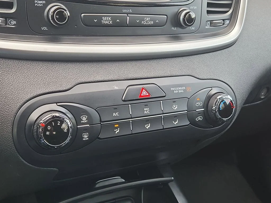 Used 2017 Red Kia LX image 34