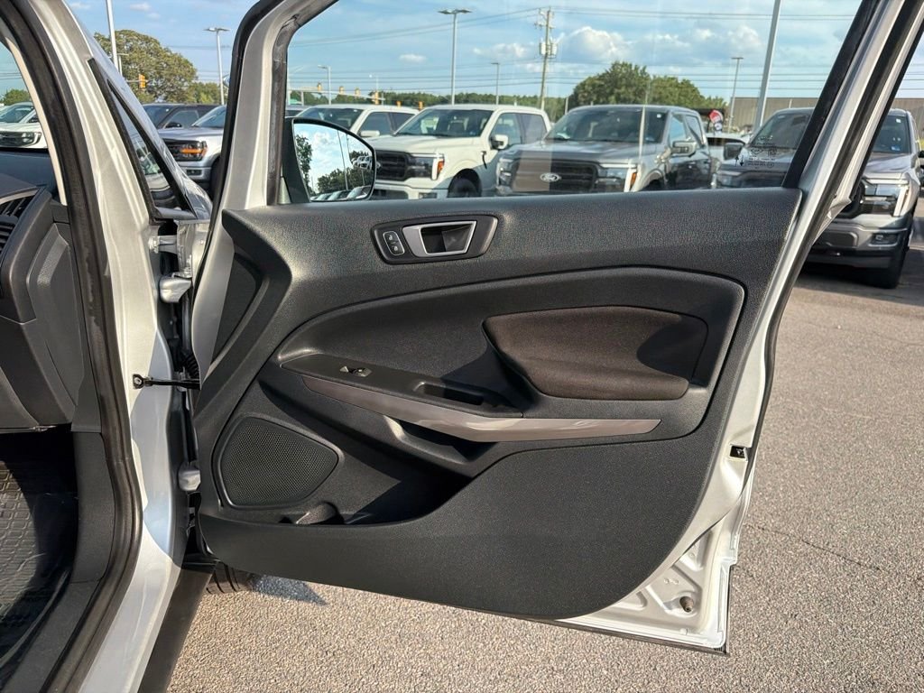 Used 2021 Silver Metallic Ford SE image 22