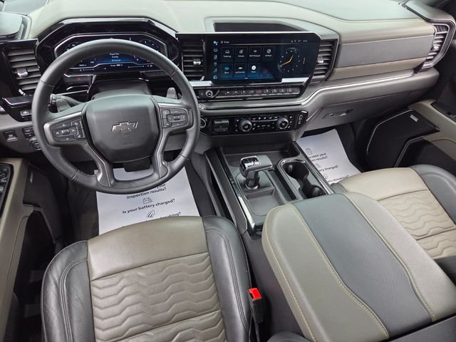 Used 2024 White Chevrolet ZR2 image 9