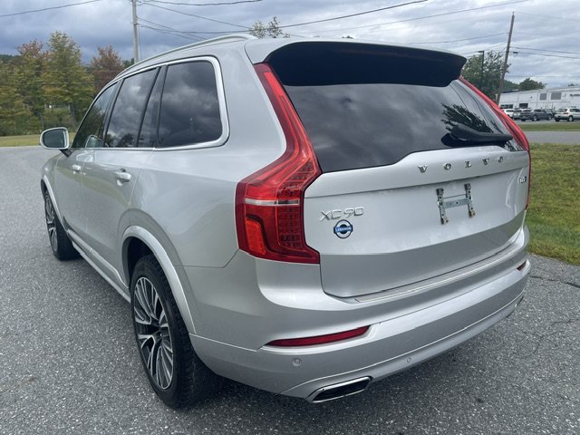 Used 2021 Silver Volvo Momentum image 3