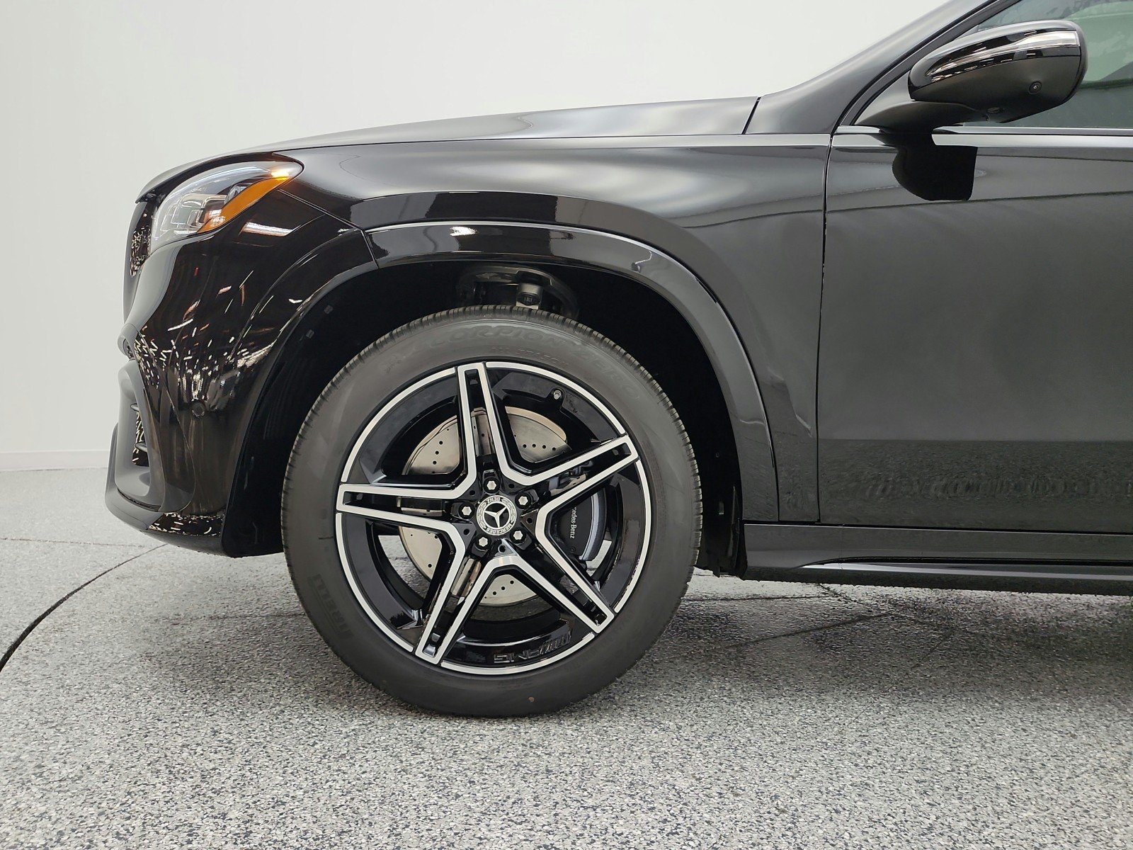 New 2026 Obsidian Black Metallic Mercedes-Benz GLS 450 4MATIC® SUV image 15