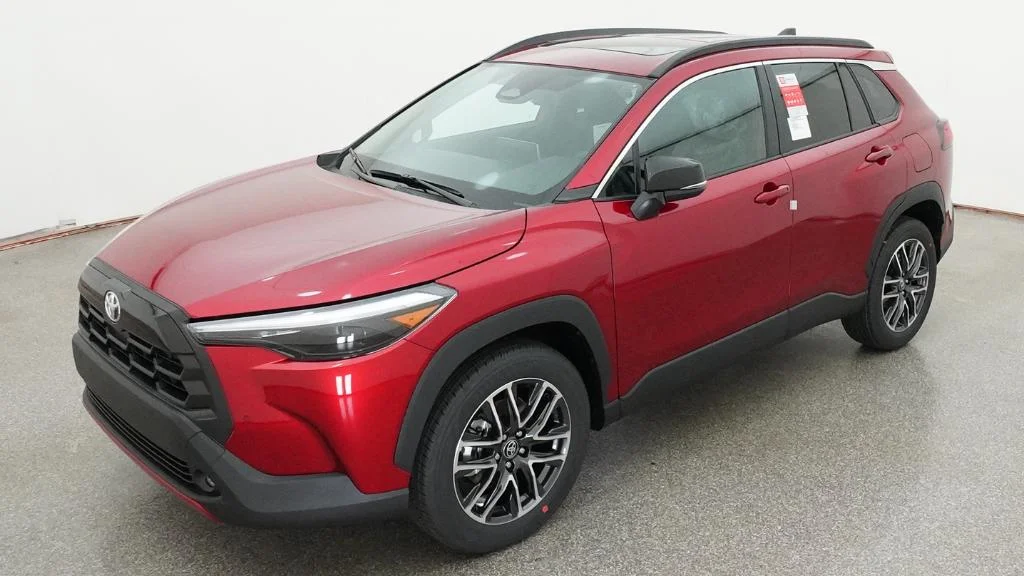 2026 Toyota Corolla Cross XLE FWD's photo