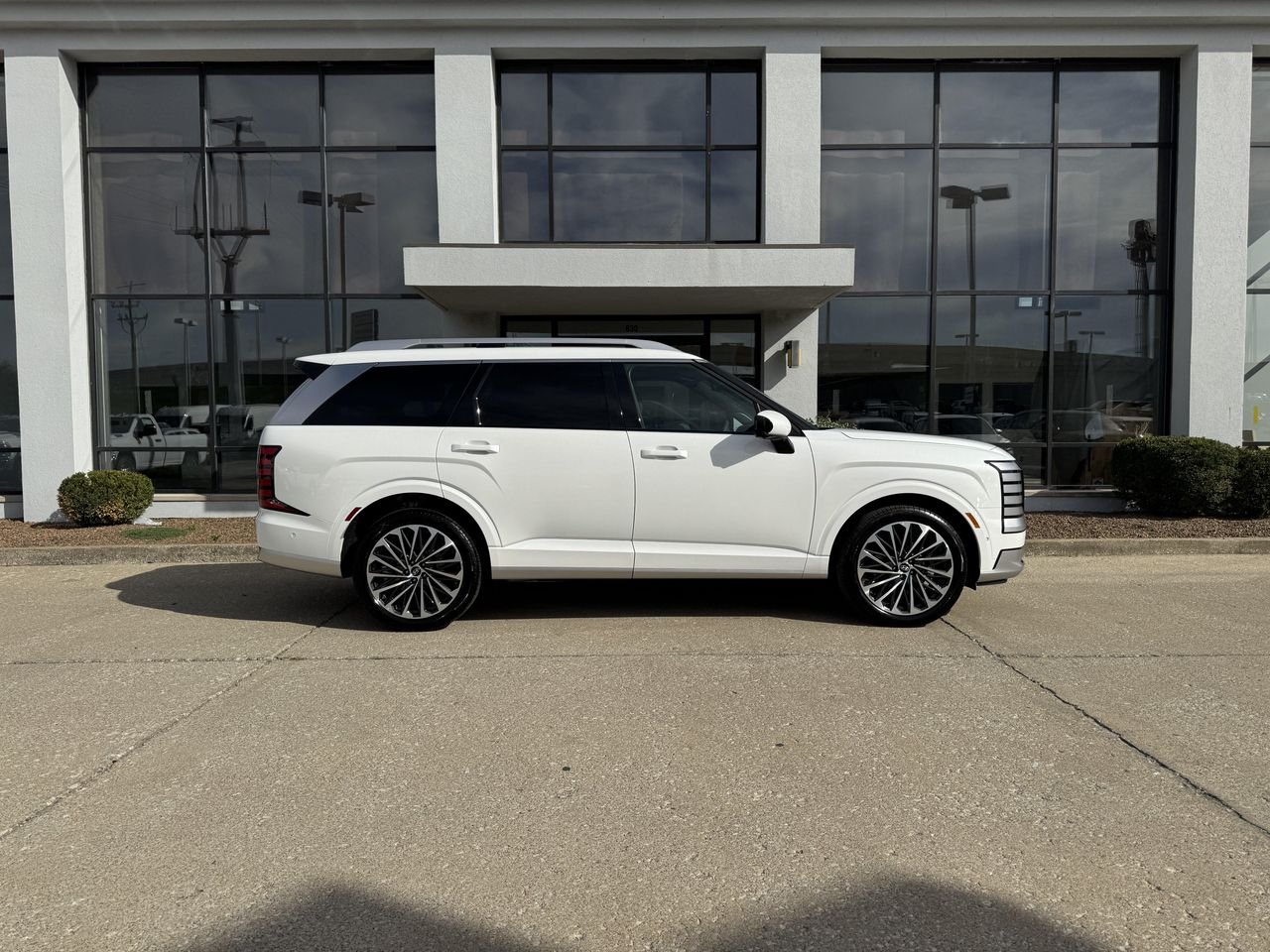 New 2026 Creamy White Pearl Hyundai Calligraphy AWD image 3