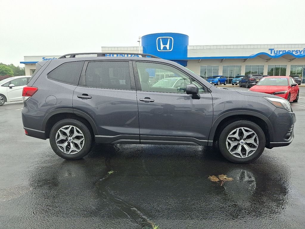 Used 2022 Gray Metallic Subaru Premium image 7