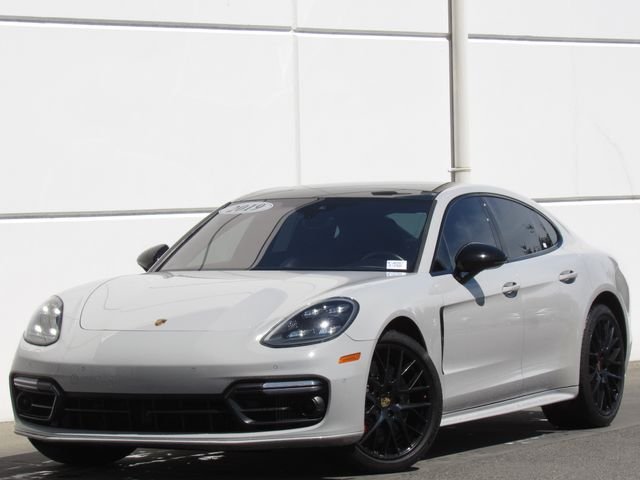 2019 Porsche Panamera Turbo's photo