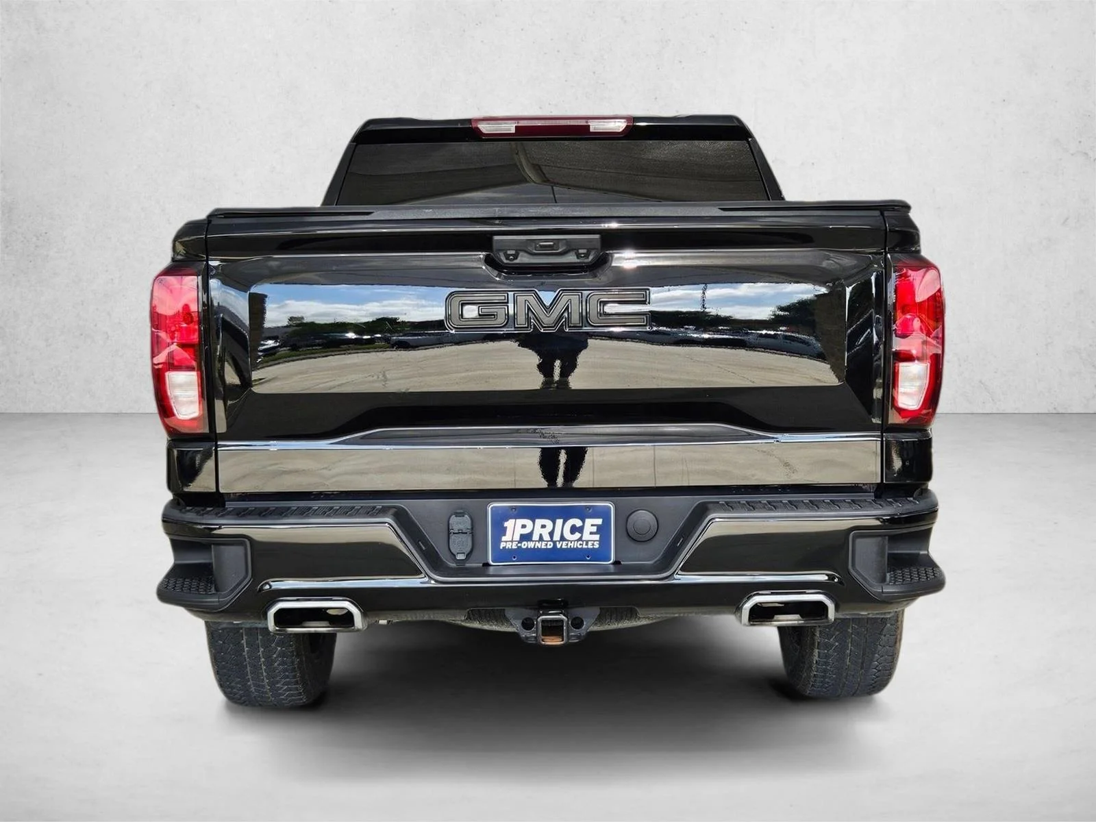 Used 2024 Onyx Black GMC Elevation image 6