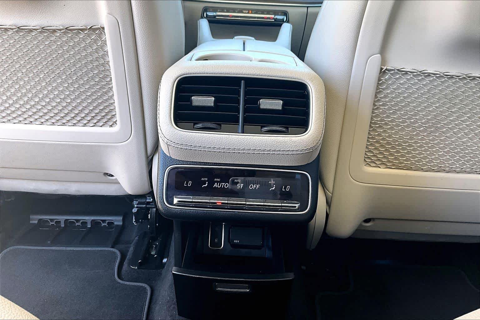 Used 2022 Polar White Mercedes-Benz GLS 450 image 34