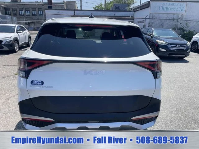 Used 2024 White Kia LX image 4