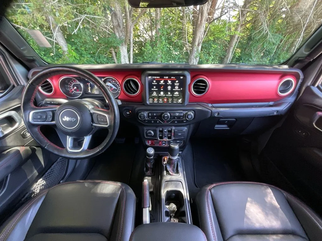 Used 2021 Silver Jeep Rubicon image 18