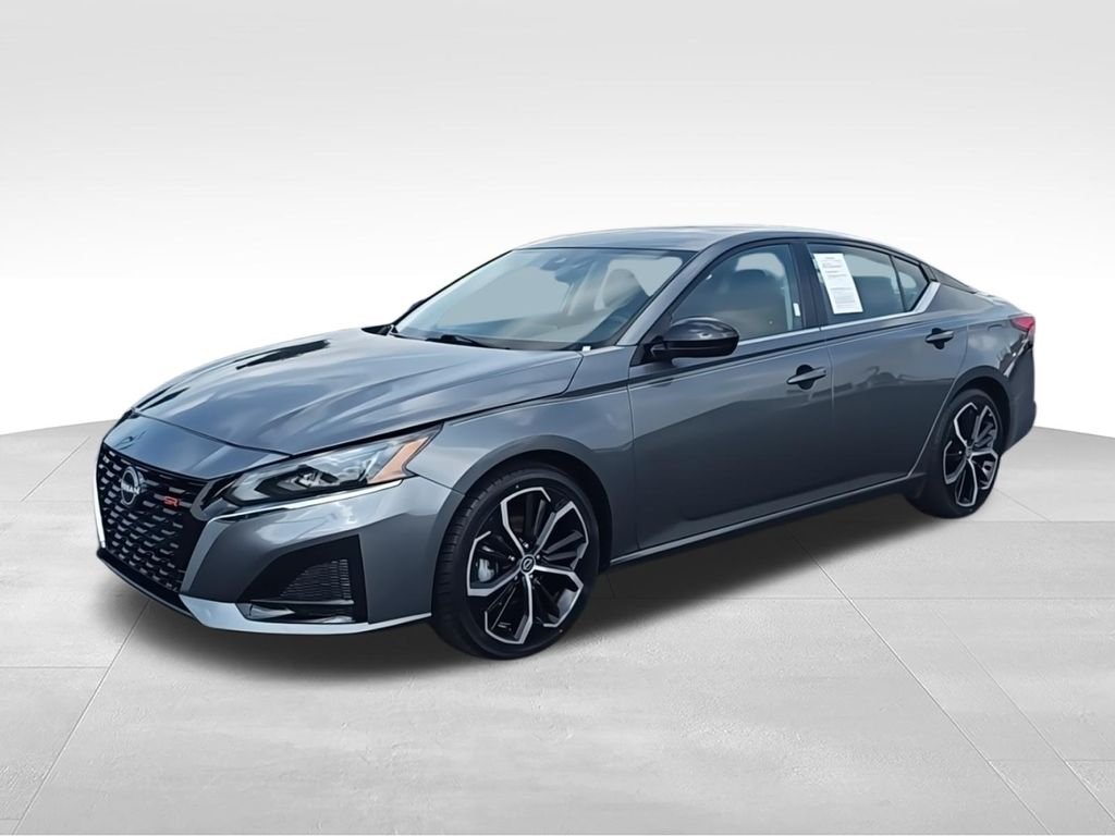 Used 2024 Gray Nissan 2.5 SR image 5
