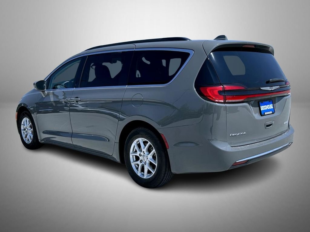 Used 2022 White Chrysler Touring L image 7