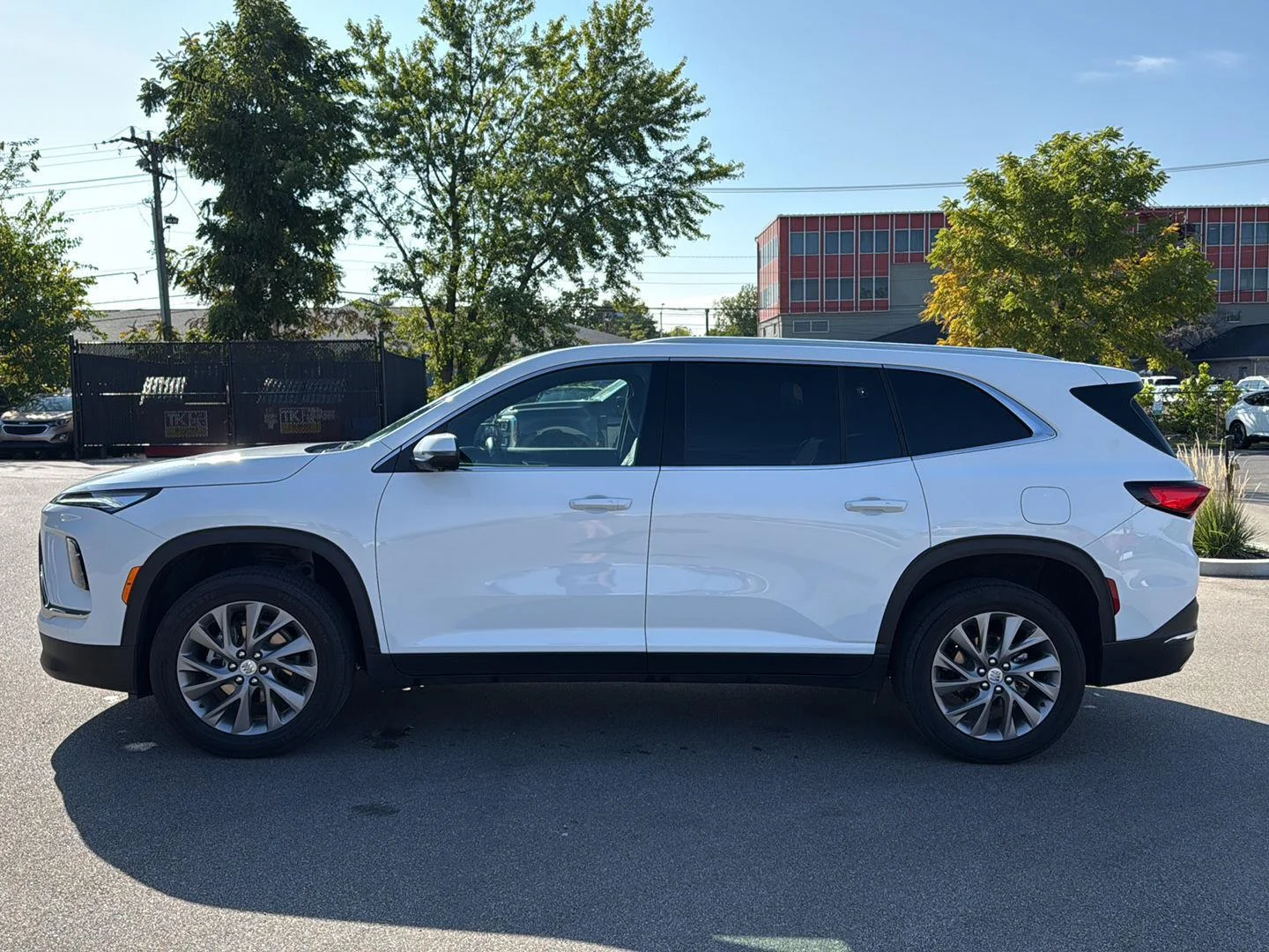 Used 2026 Summit White Buick Preferred image 6