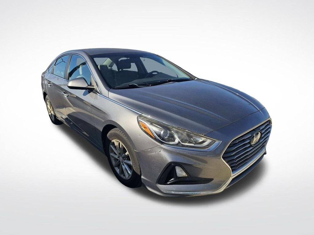 Used 2019 Gray Hyundai SE image 2