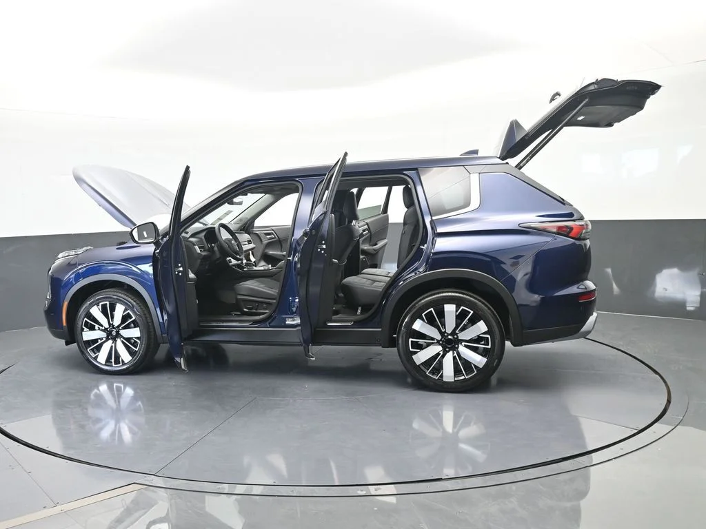 New 2026 Cosmic Blue Metallic Mitsubishi SE image 84