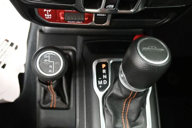 Used 2022 Gray Jeep Mojave image 37
