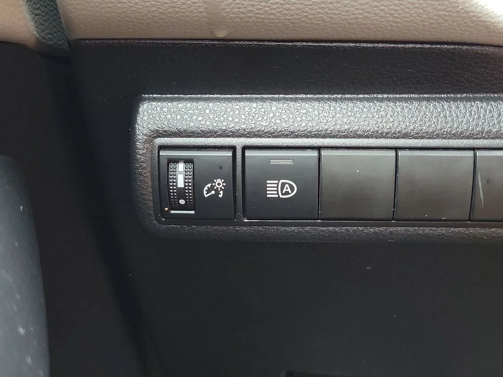 Used 2025 Silver Toyota LE image 23