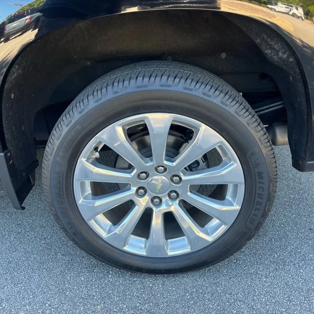 Used 2019 Black Chevrolet High Country image 20