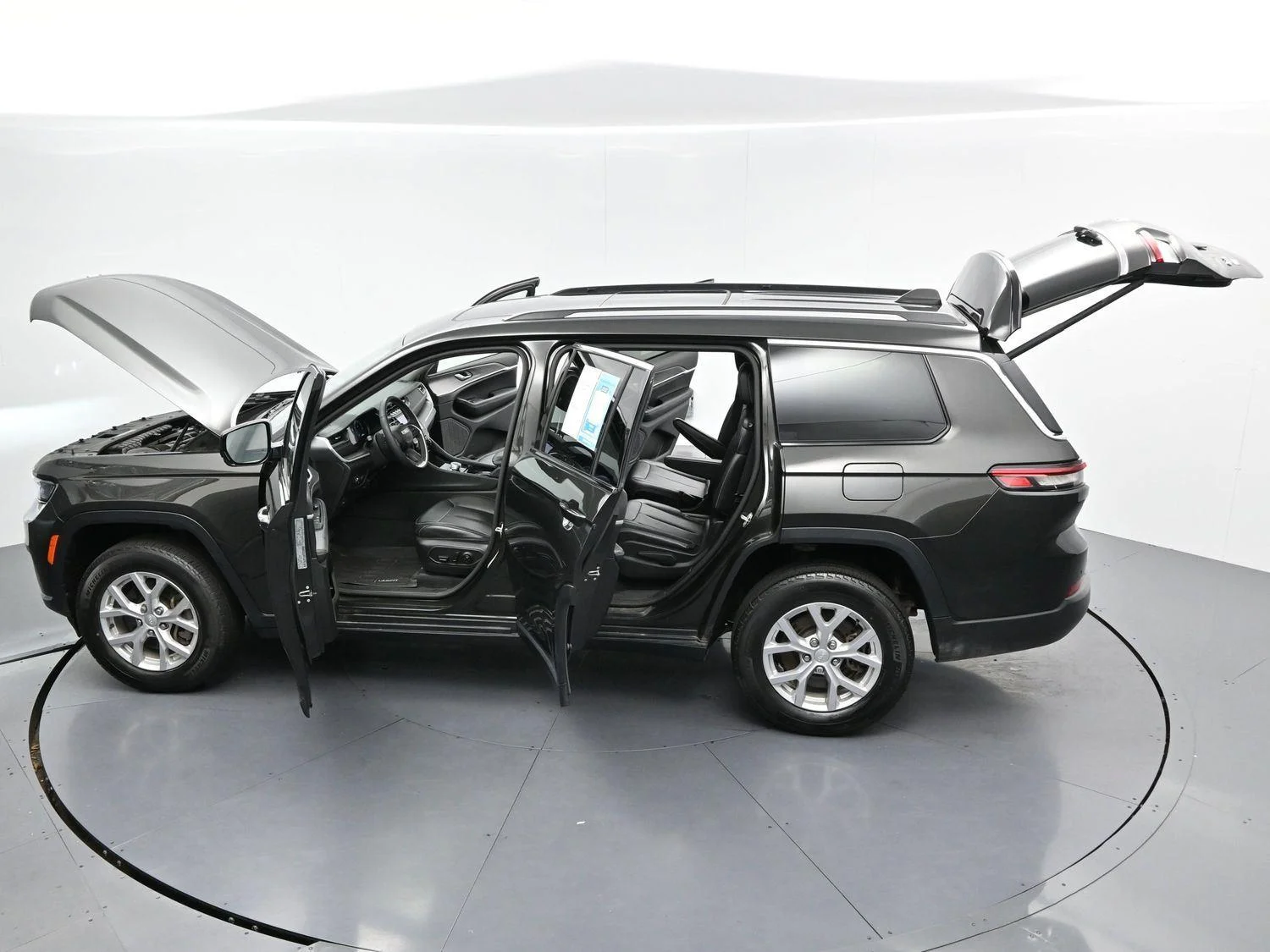 Used 2023 Rocky Mountain Pearlcoat Jeep Limited image 49