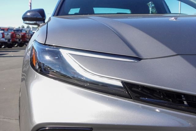 New 2026 Heavy Metal with Midnight Black Metallic roof <sup>1</sup> Toyota  XSE image 4
