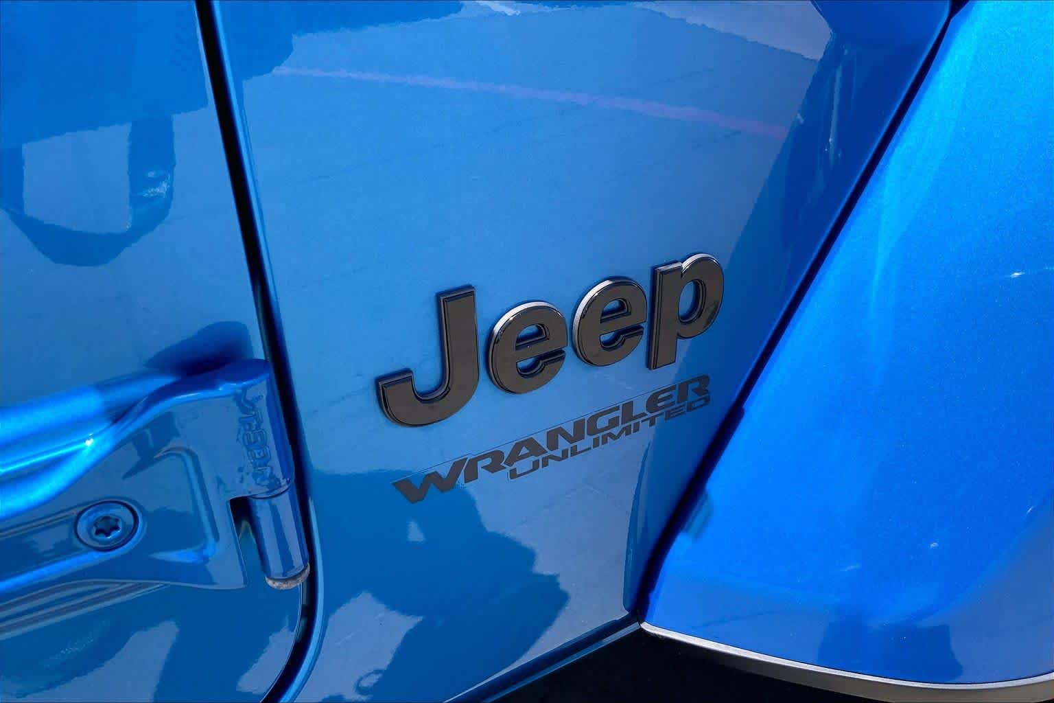 Used 2022 Hydro Blue Pearlcoat Jeep Unlimited High Altitude image 29