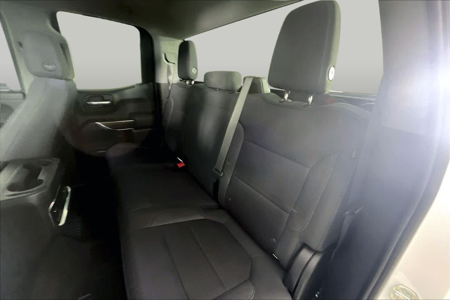 Used 2021 SUMMIT WHITE GMC Elevation image 19