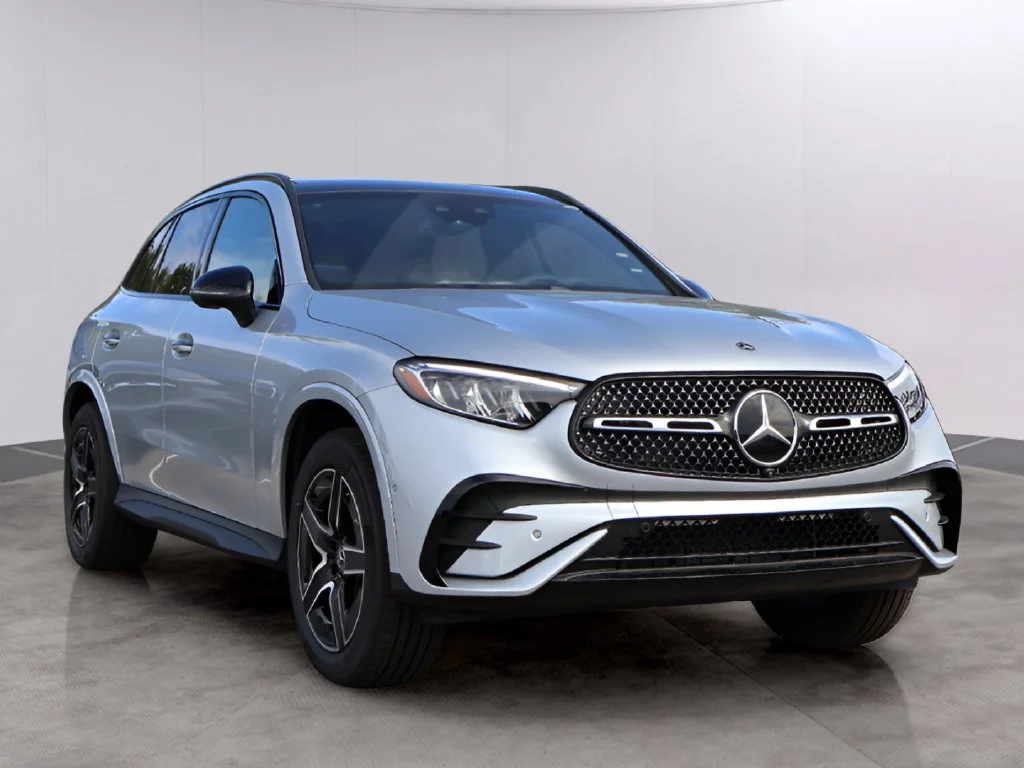 New 2027 Gray Mercedes-Benz GLC 300 image 3