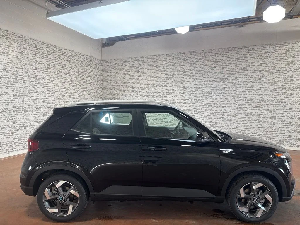 New 2026 Onyx Black Hyundai SEL image 8