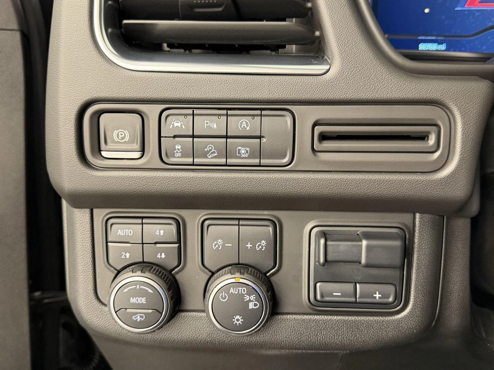 Used 2024 Black Chevrolet Z71 image 12