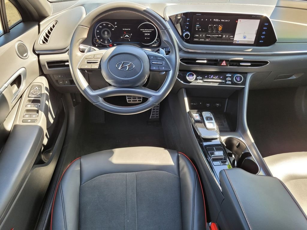 Used 2022 Blue Hyundai SEL Plus image 11