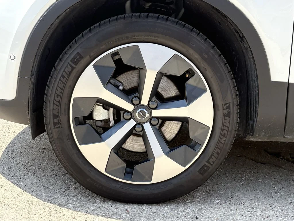 Certified Used 2026 Crystal White Volvo Plus image 9