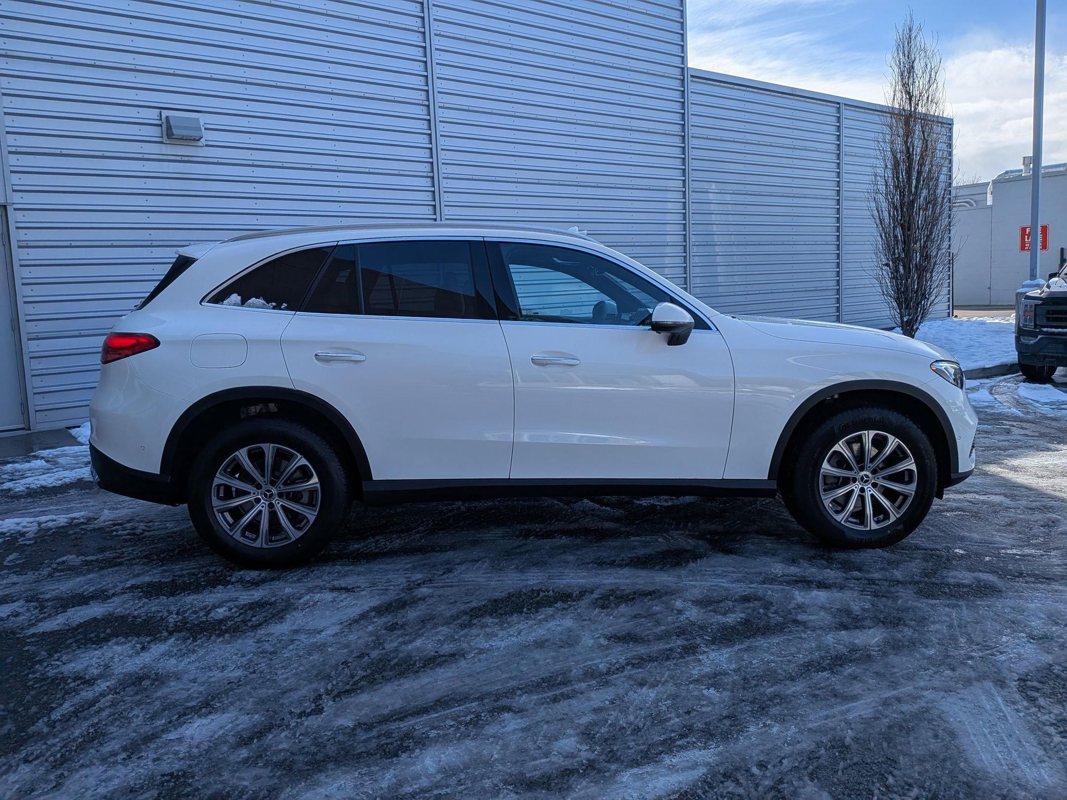 New 2026 Polar White Mercedes-Benz GLC 300 image 20