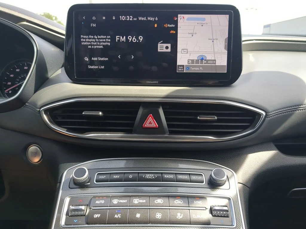 Used 2023 Black Hyundai SEL image 21