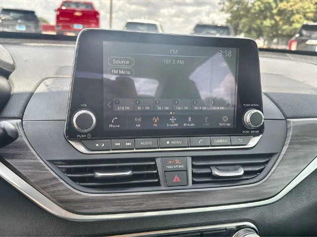 2025 Nissan Altima SV - Photo 13