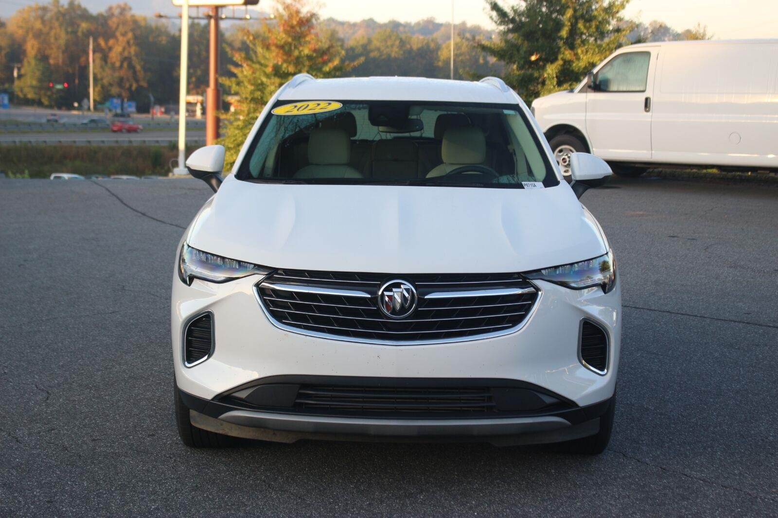 Used 2022 SUMMIT WHITE Buick Preferred image 2