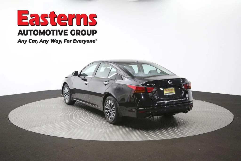 Used 2023 Black Nissan 2.5 SV image 66