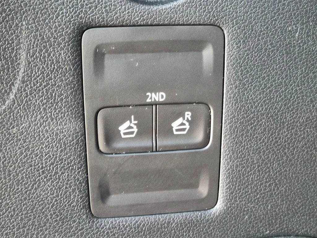 Used 2024 Red Hyundai SEL image 8