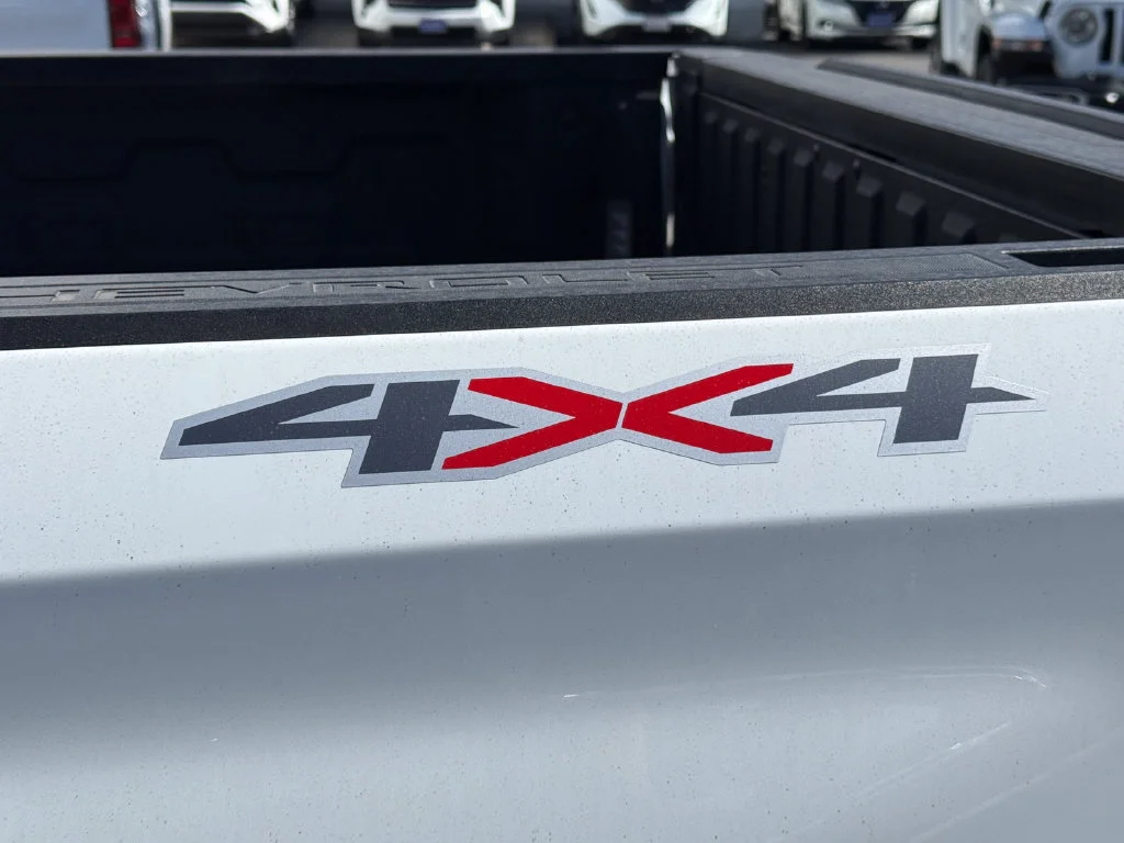 Used 2026 Summit White Chevrolet Custom image 9