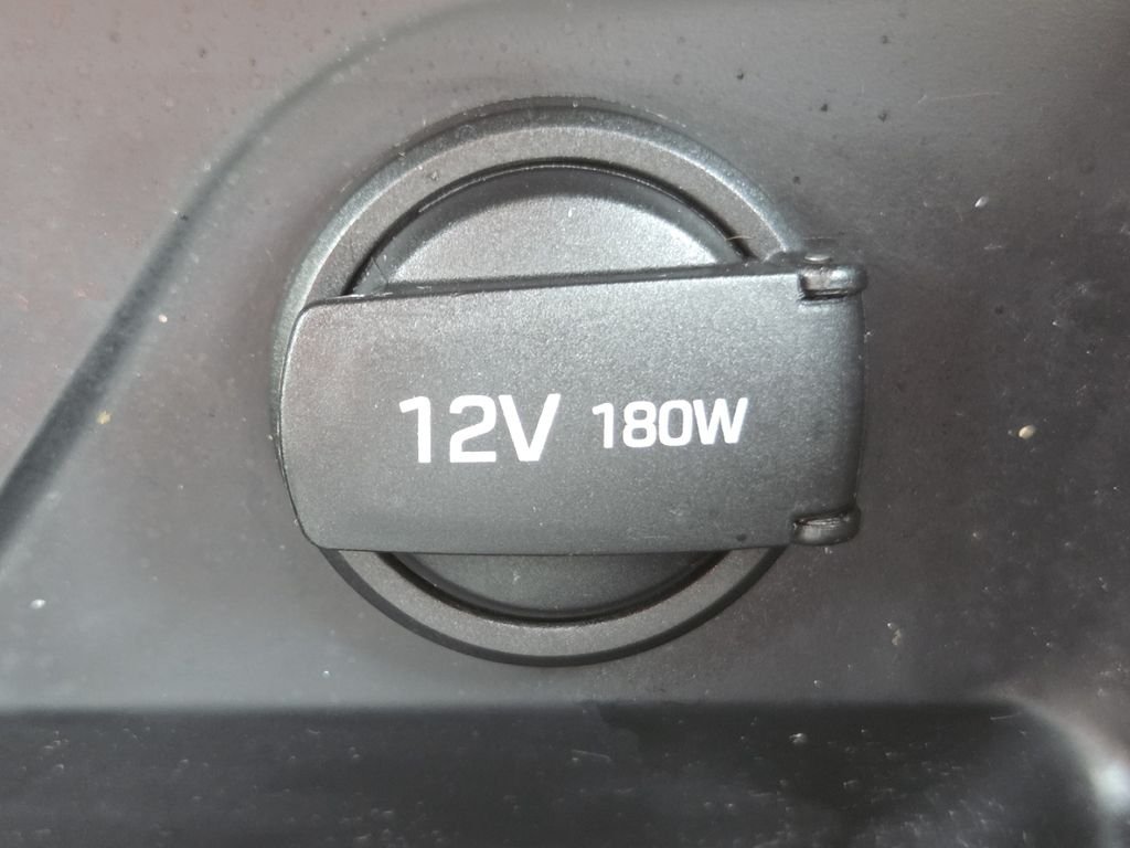 Used 2020 Winter White Hyundai SEL image 5