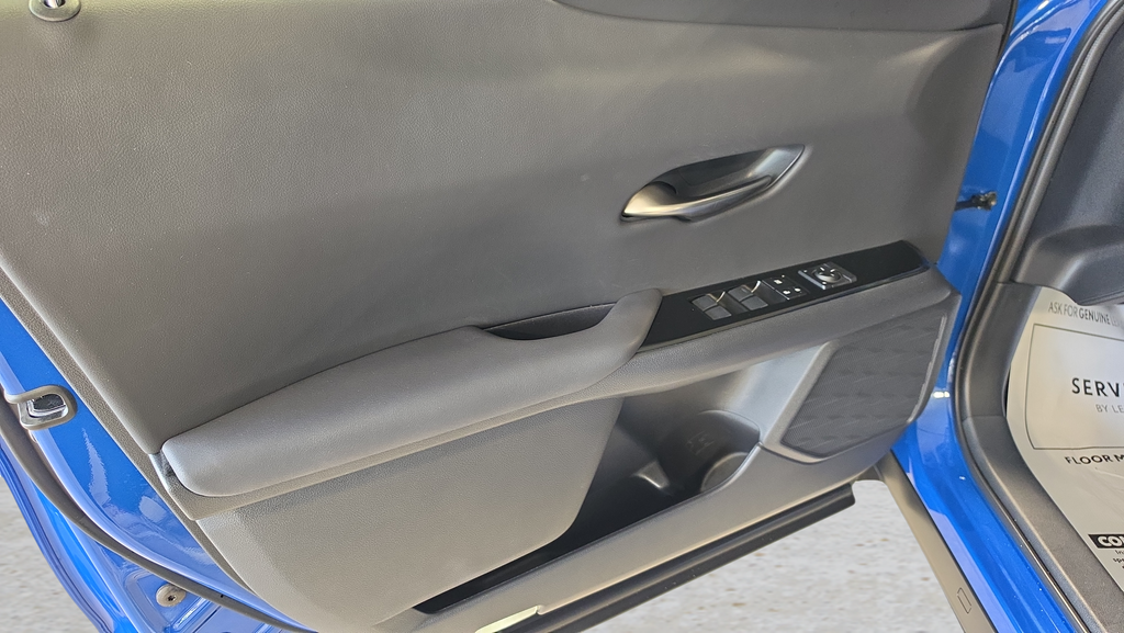 Certified Used 2023  Lexus 250h Premium image 12