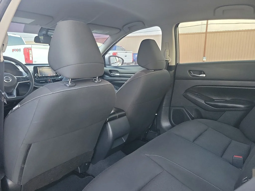 Used 2022 Silver Nissan 2.5 S image 16