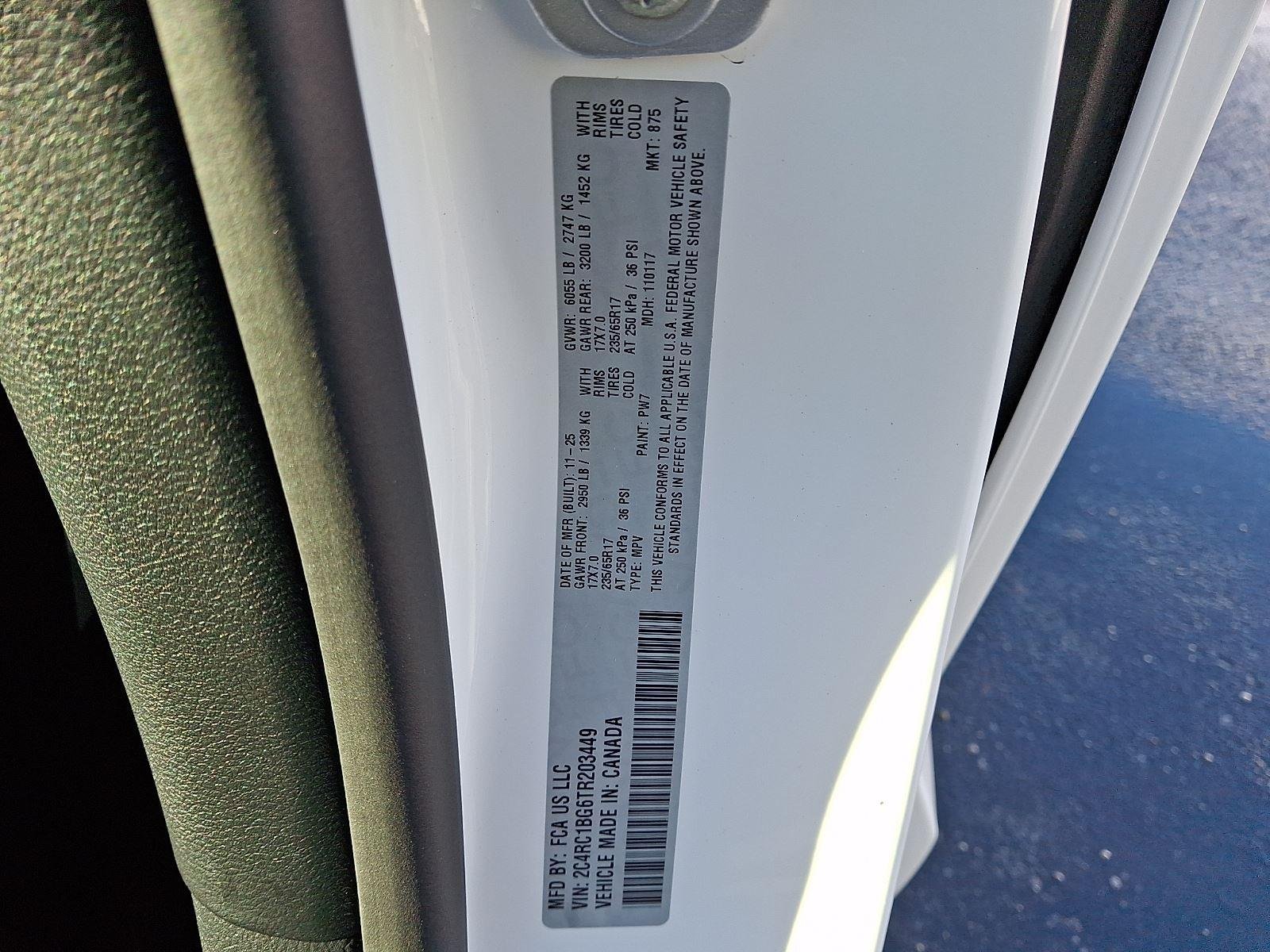 New 2026 Bright White Clear-Coat Exterior Paint Chrysler Select image 17