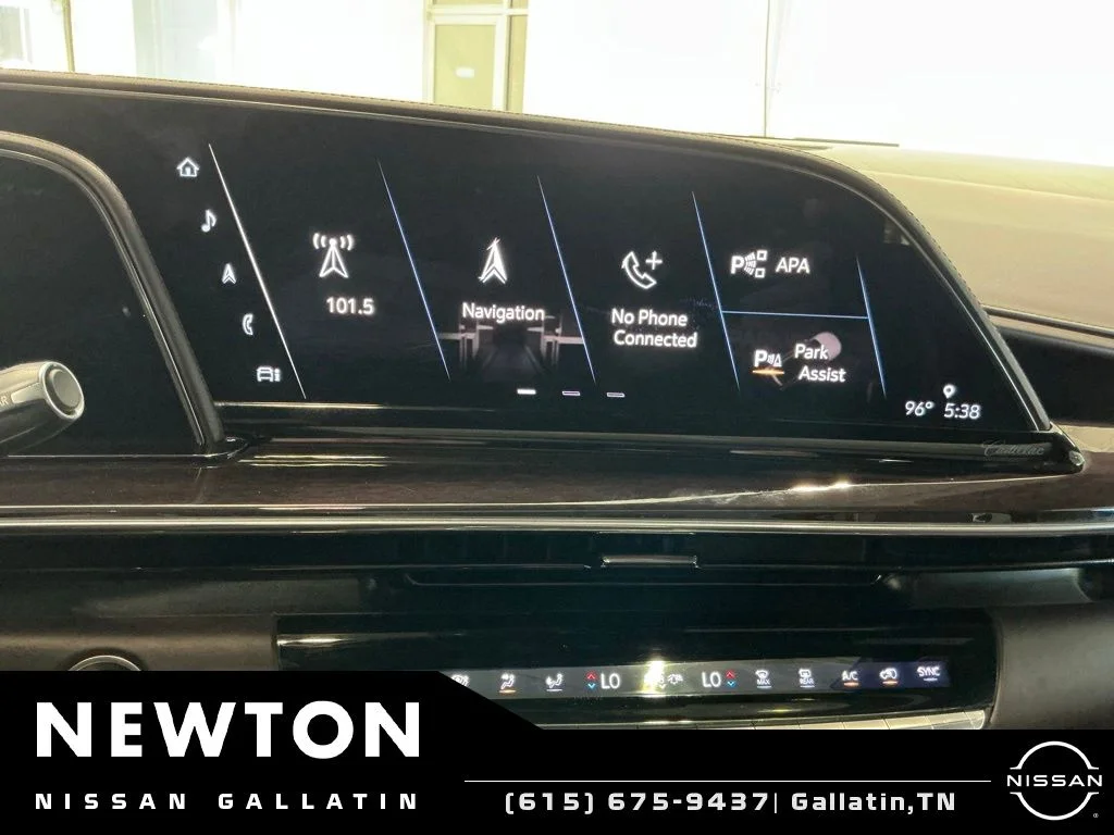 Used 2021 Crystal White Tricoat Cadillac Sport Platinum image 54